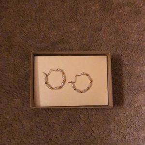 White and gold earrings